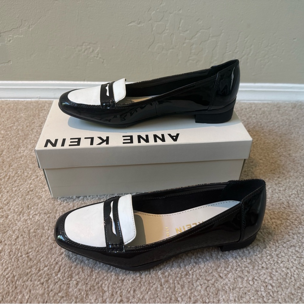 New Anne Klein Glossy Black and White Loafers